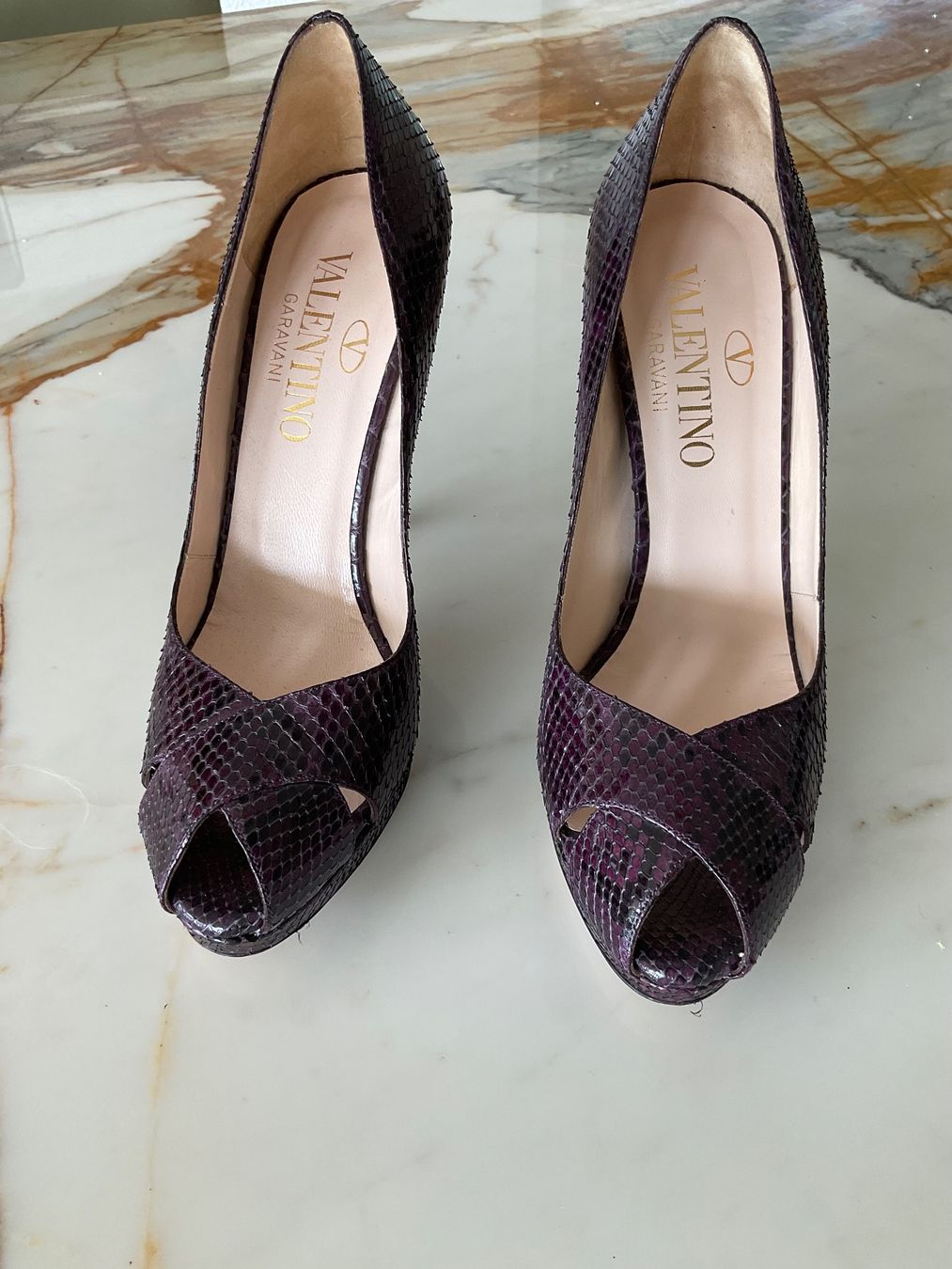 Valentino Damenschuhe: Purple!!! Valentino Snake Skin Platform Pump – Neu (gemäss Beschreibung) aus Baar von dsb07