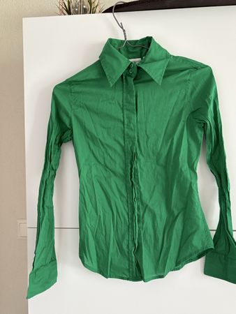 Chemisier vert Mango Basic, taille XS – Parfait pour l'été!