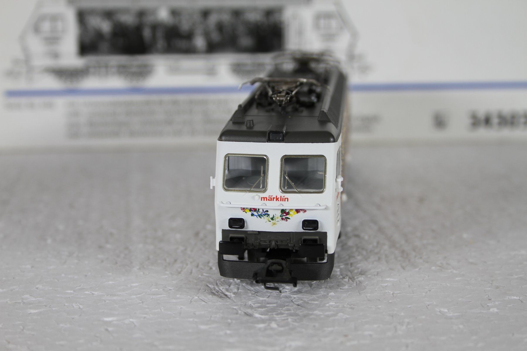 Märklin 34303 Re 4/4 IV, 446, 150 Jahre Schweizer Bahnen (Gebraucht) in ...