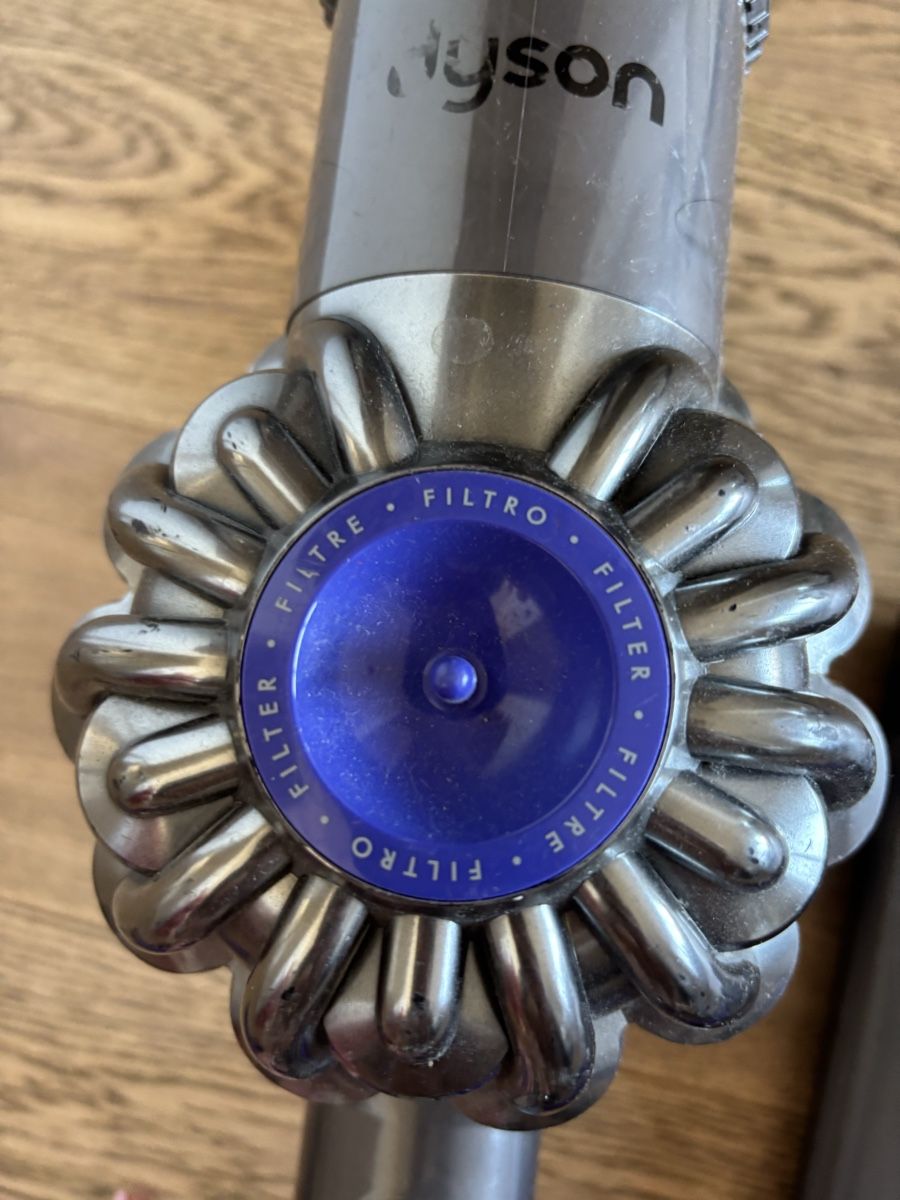 Dyson Aspirateurs & Accessoires: Aspirateur Dyson usagé avec accessoires – Défectueux à Genève par bha_jcf5 3