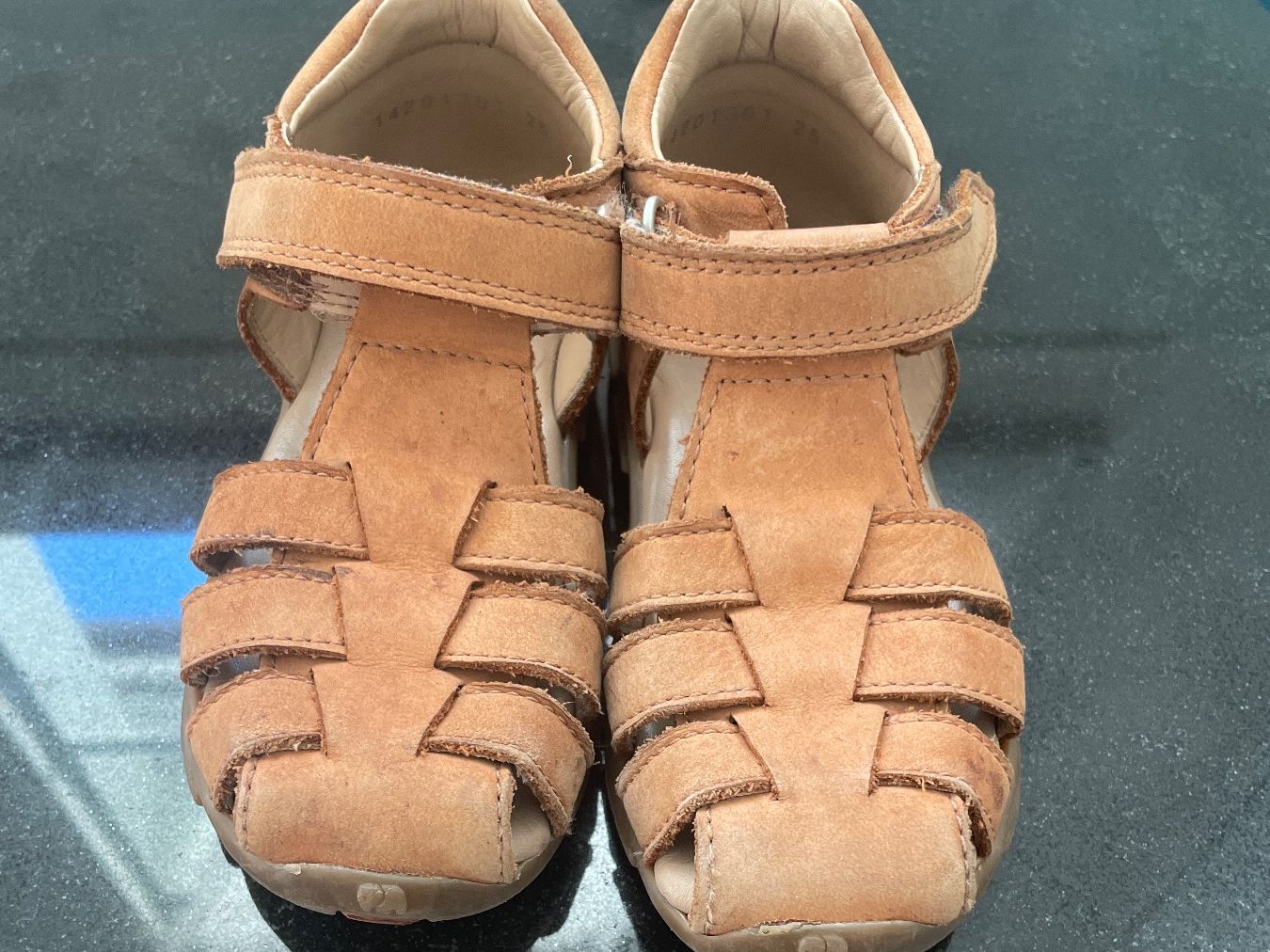 Elefanten Scarpe da uomo: Elefanten-Sandalen, Gr. 25 – Usato da Rorschacherberg venduto da kat_7lhp 1