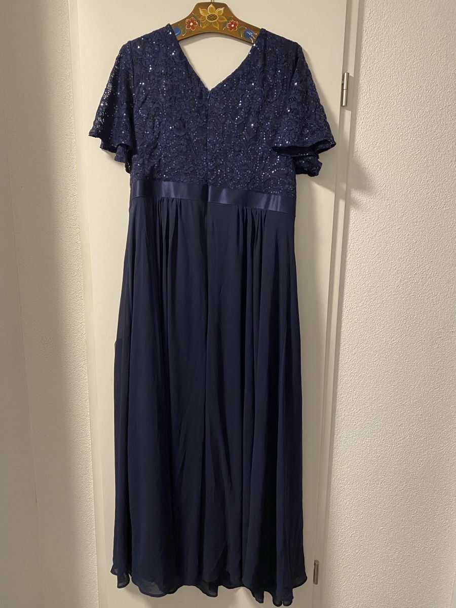 Kleider: Elegantes Maxikleid Gr.52 – Neu (gemäss Beschreibung) aus Tafers von Dmausi 1