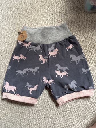 Neue Handmade Jersey Pumphose kurz 86/92