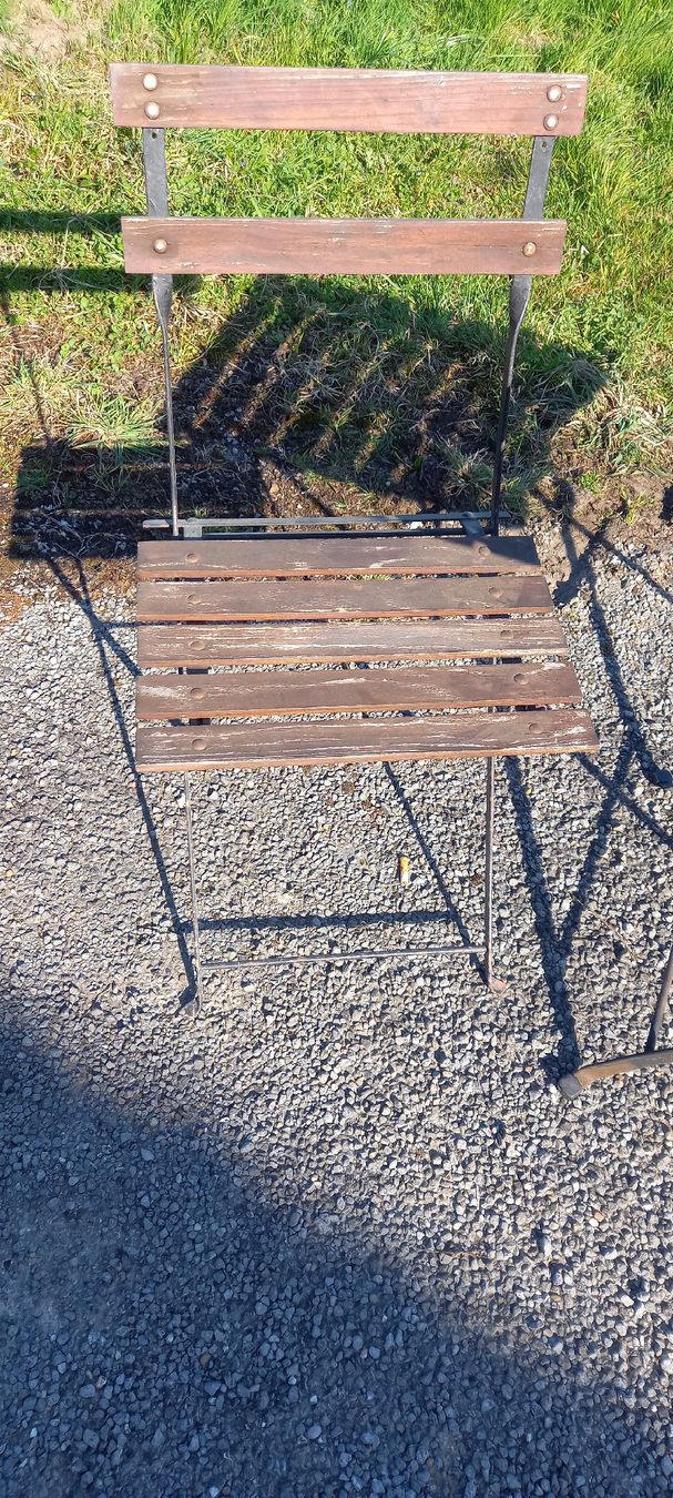 Tischset: Balkonmöbelensemble – Gebraucht aus Wädenswil von Greatstuff 2