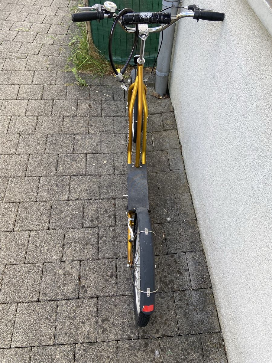 Leopard Kickboard: Goldener Leopard Trottinett-Roller (fast neu!) – Usato da Winterthur venduto da hollandia 3