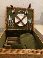 Picknickkorb mit Zubehör, 2 Personen, gut erhalten