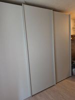 Neuwertiger 3 Türiger Schiebeschrank