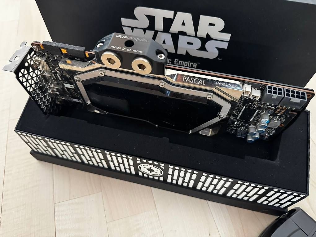 Schede grafiche: NVIDIA Titan Xp Star Wars Collectors Edition  Galactic Emp. – Usato da Neftenbach venduto da norbachmach 1