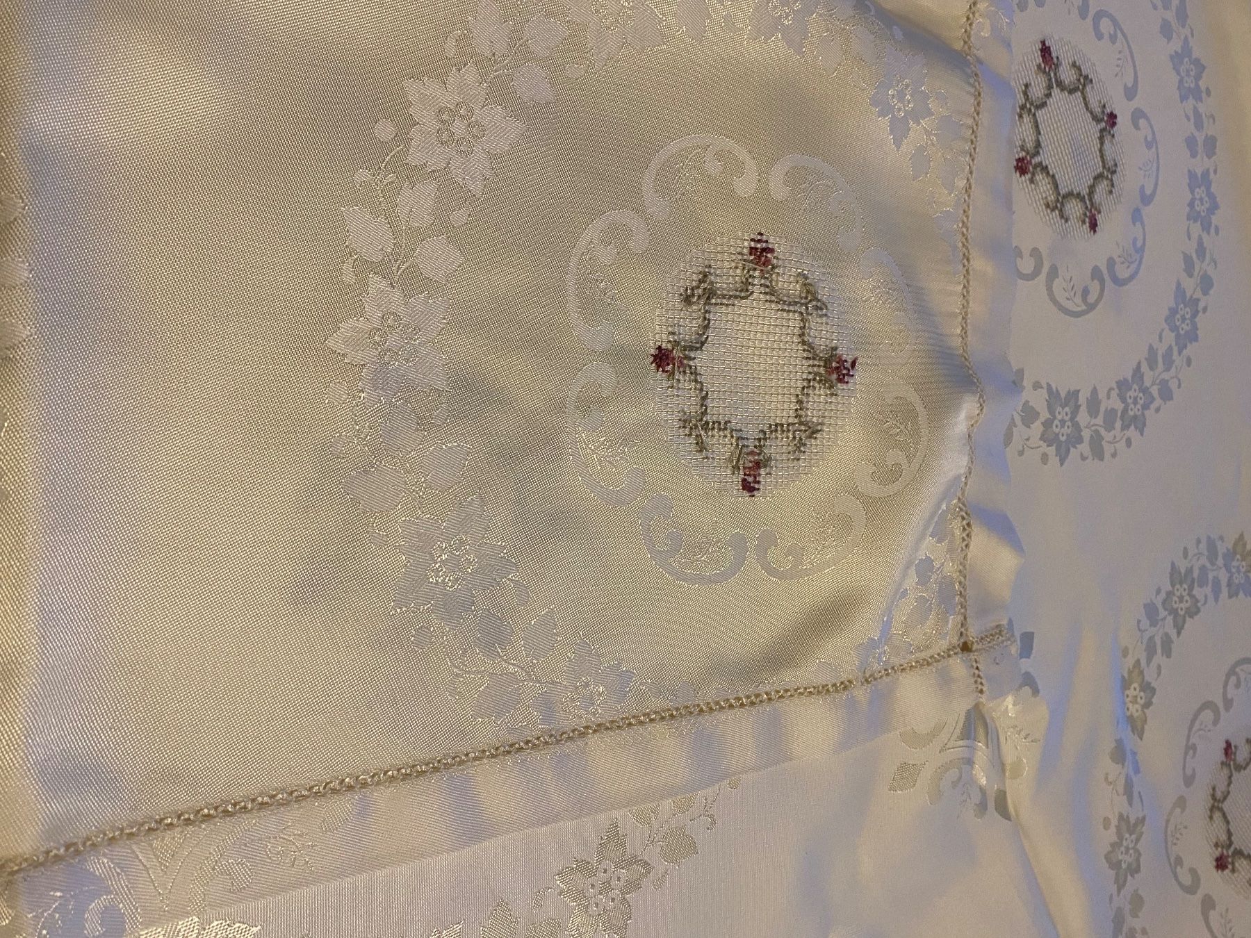Set di tavolo e panche: 2 Tischdecke und Servierten Set / Handgemacht – Usato da Zürich venduto da esk_6ymz 2