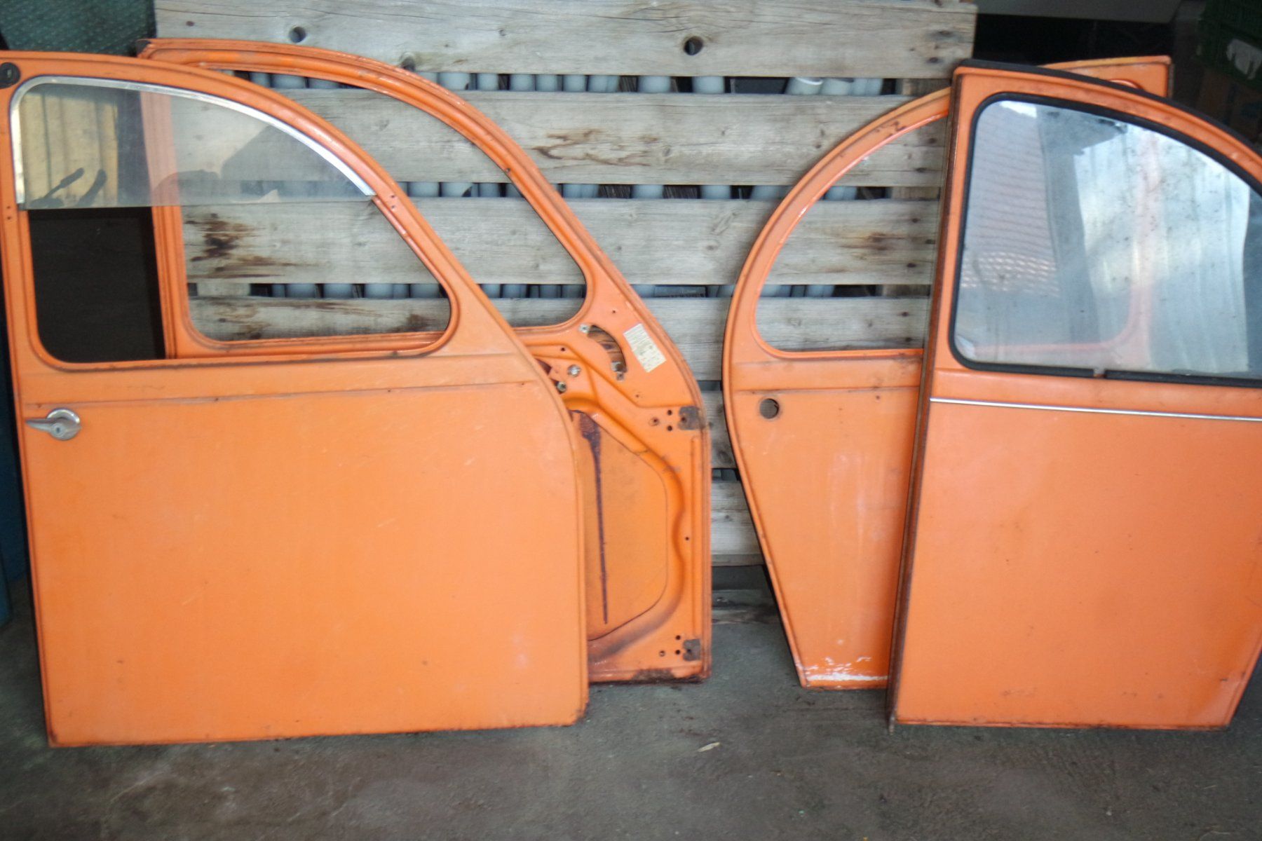 Citroën Tutti pezzi di ricambio auto: 4 Portes pour 2 CV – Usato da Avenches venduto da Brocadou 2