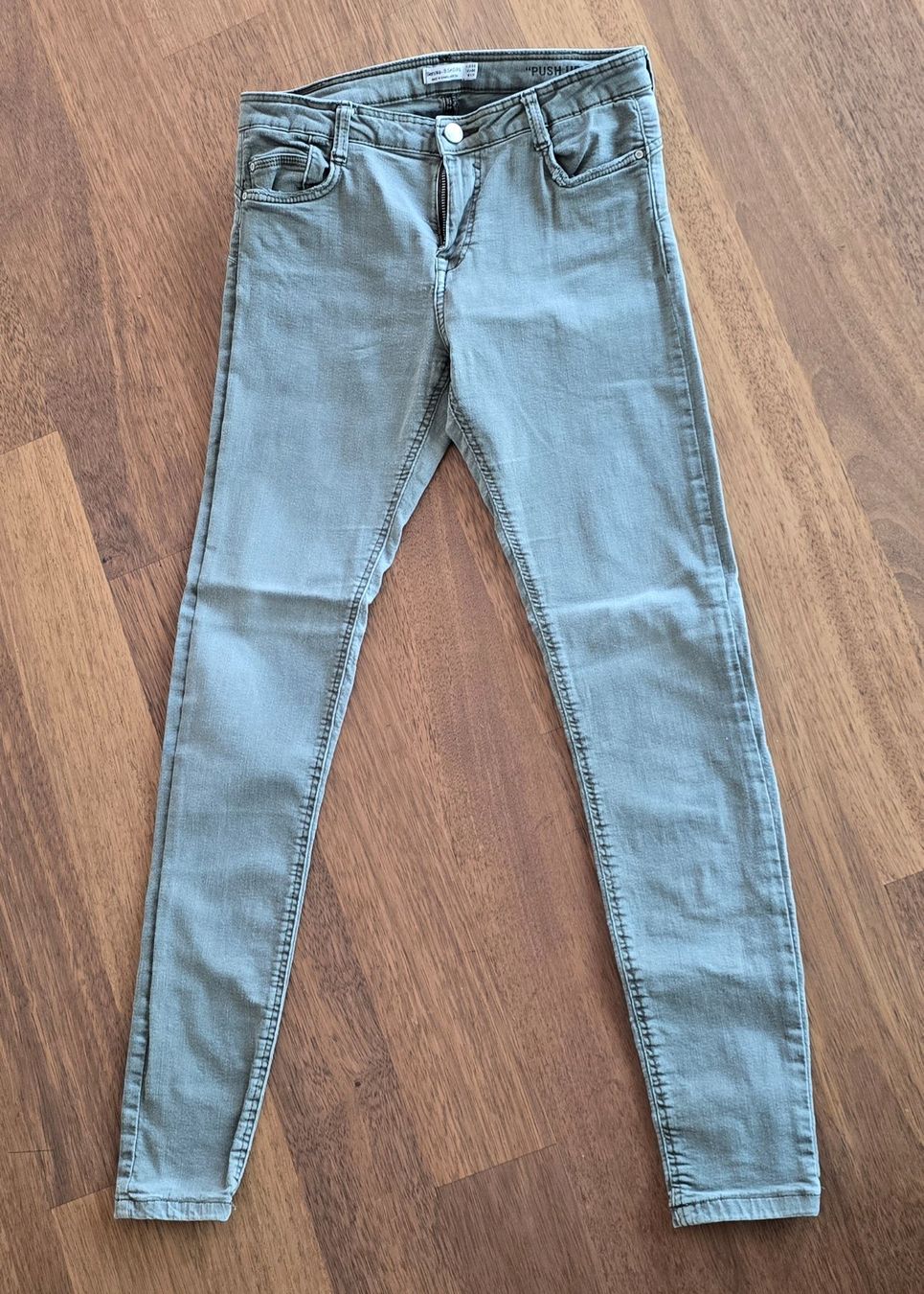 Kleiderpakete: Second Hand 10 Hosen Gr. 36/38 – Gebraucht aus Seuzach von Verano_2026 6
