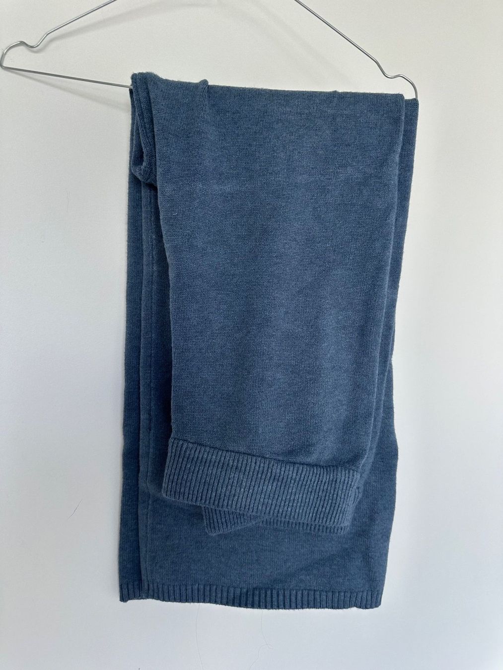 Kleiderpakete: Blaue Strickjacke mit passender Hose Set Gr.S/M – Gebraucht aus Triesen von ann_6mxb 2
