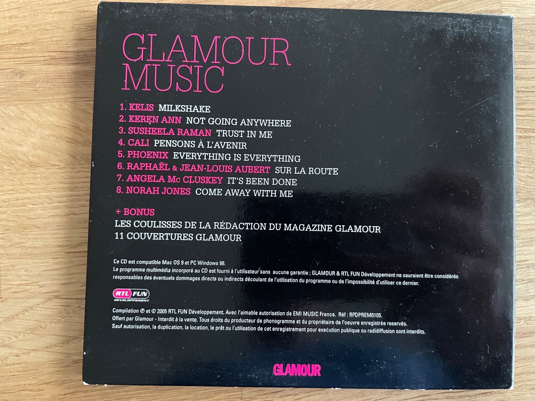 CD: CD - Glamour Music - 2005 – Usato da Winterthur venduto da Secondhand-Family 1