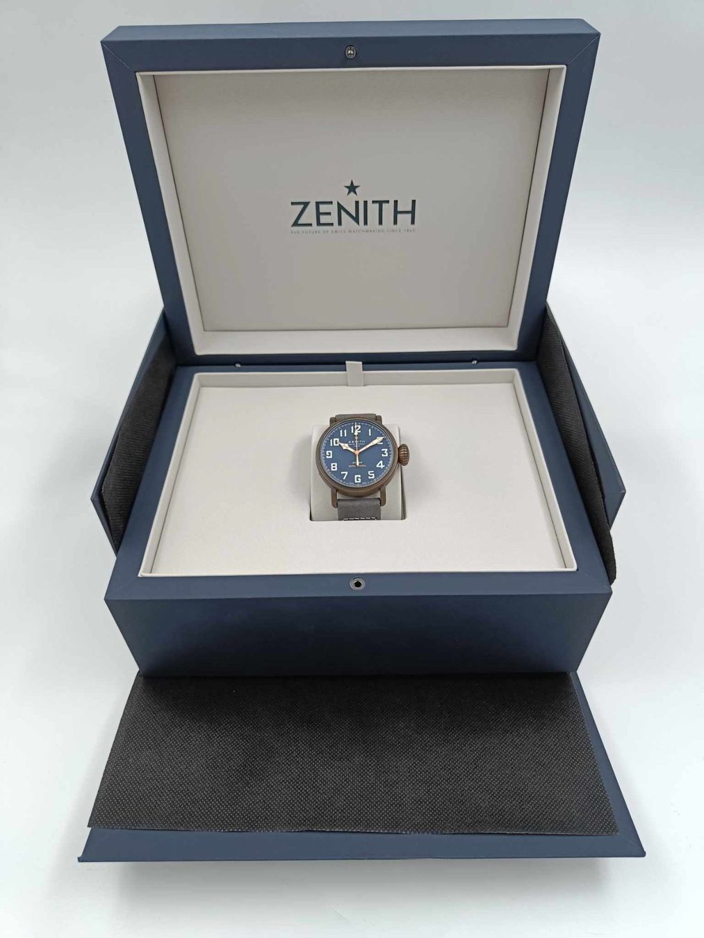 Zenith Orologi: ZENITH "PILOT TYPE 20 EXTRA SPECIAL" IN BRONZE – Nuovo (secondo la descrizione) da Luzern venduto da EdiGem 1