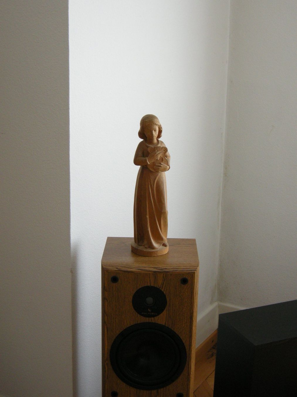 Sculture & Statue: Wunderschöne alte geschnitzte grosse Engel Statue / Skulptur – Usato da Aarau venduto da Pearlz