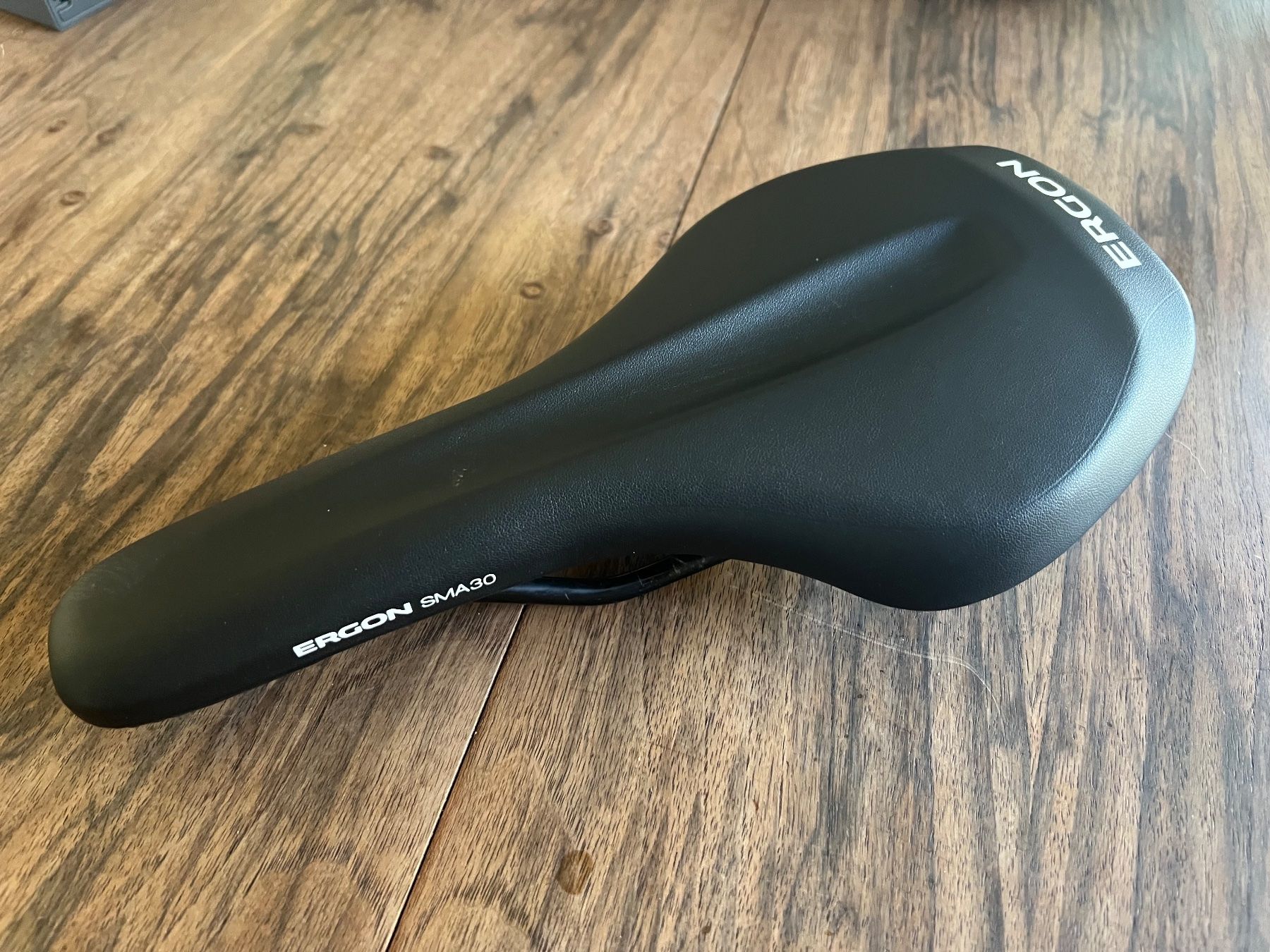 Ergon Ersatzteile: Neuwertiger Ergon SMA30 Fahrradsattel - Top Zustand! – Gebraucht aus Münchenstein von Roma156
