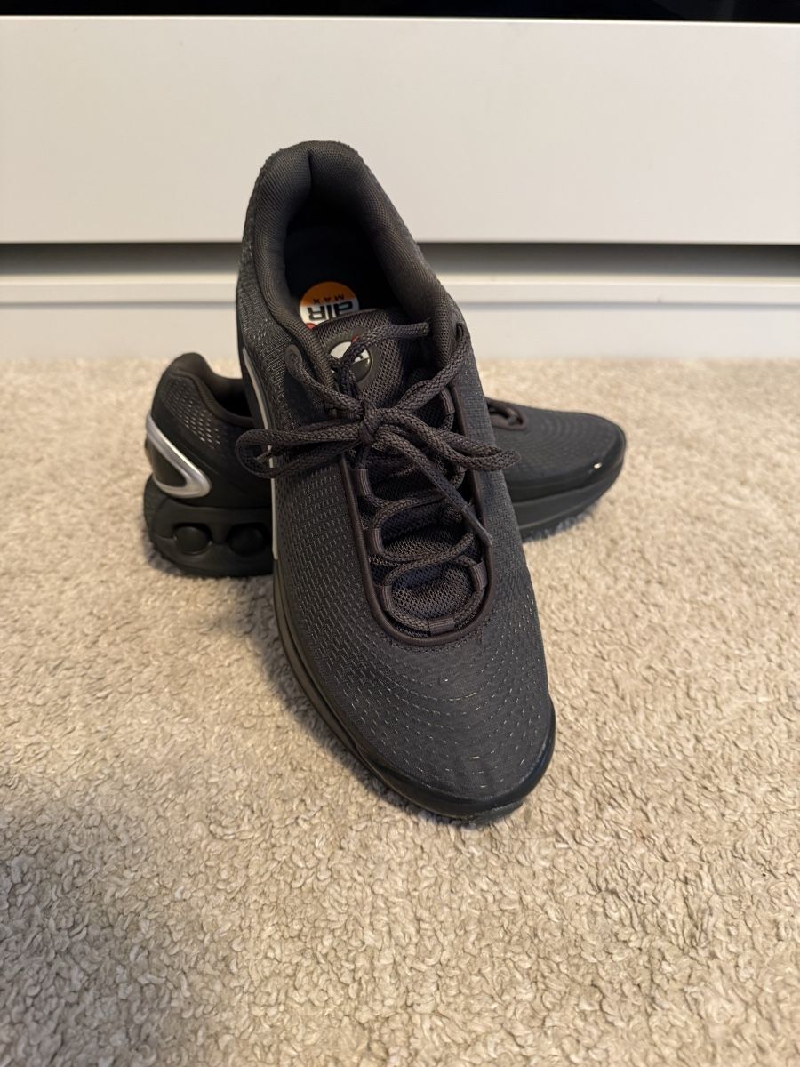 Nike Scarpe da uomo: Nike Air Max DN – Nuovo (secondo la descrizione) da Brigerbad venduto da fab_688m