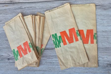 viele original Papertüten der Migros aus den 60/70er Jahren