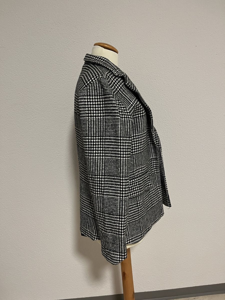 Giacche: Boohoo Blazer Glencheck Schwarz/Weiss Gr. 36 – Usato da Thalheim venduto da karmabis_ 2