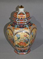Bezaubernde Asiatische Deckelvase