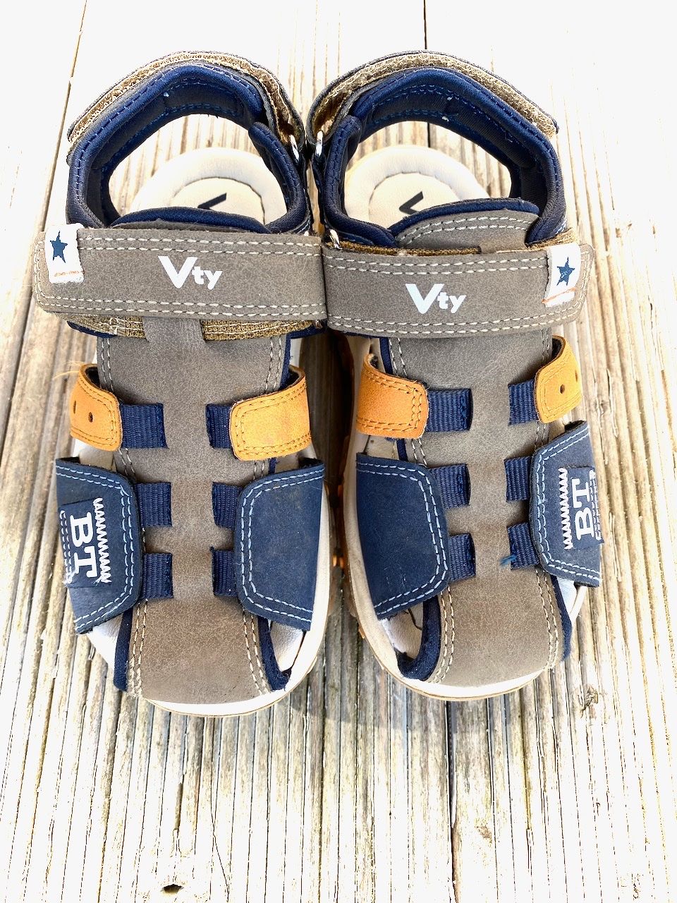 Dosenbach Scarpe per ragazzi: Vty Jungen Sandalen Gr. 26 – Usato da Uster venduto da ros_pym8