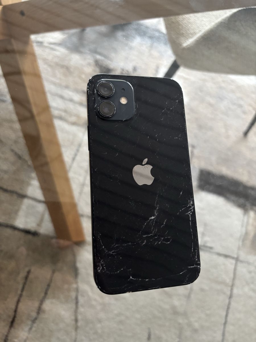 Apple Telefoni cellulari / Smartphones: iPhone 12 64GB Schwarz – Usato da Horgen venduto da nutzer8810 3