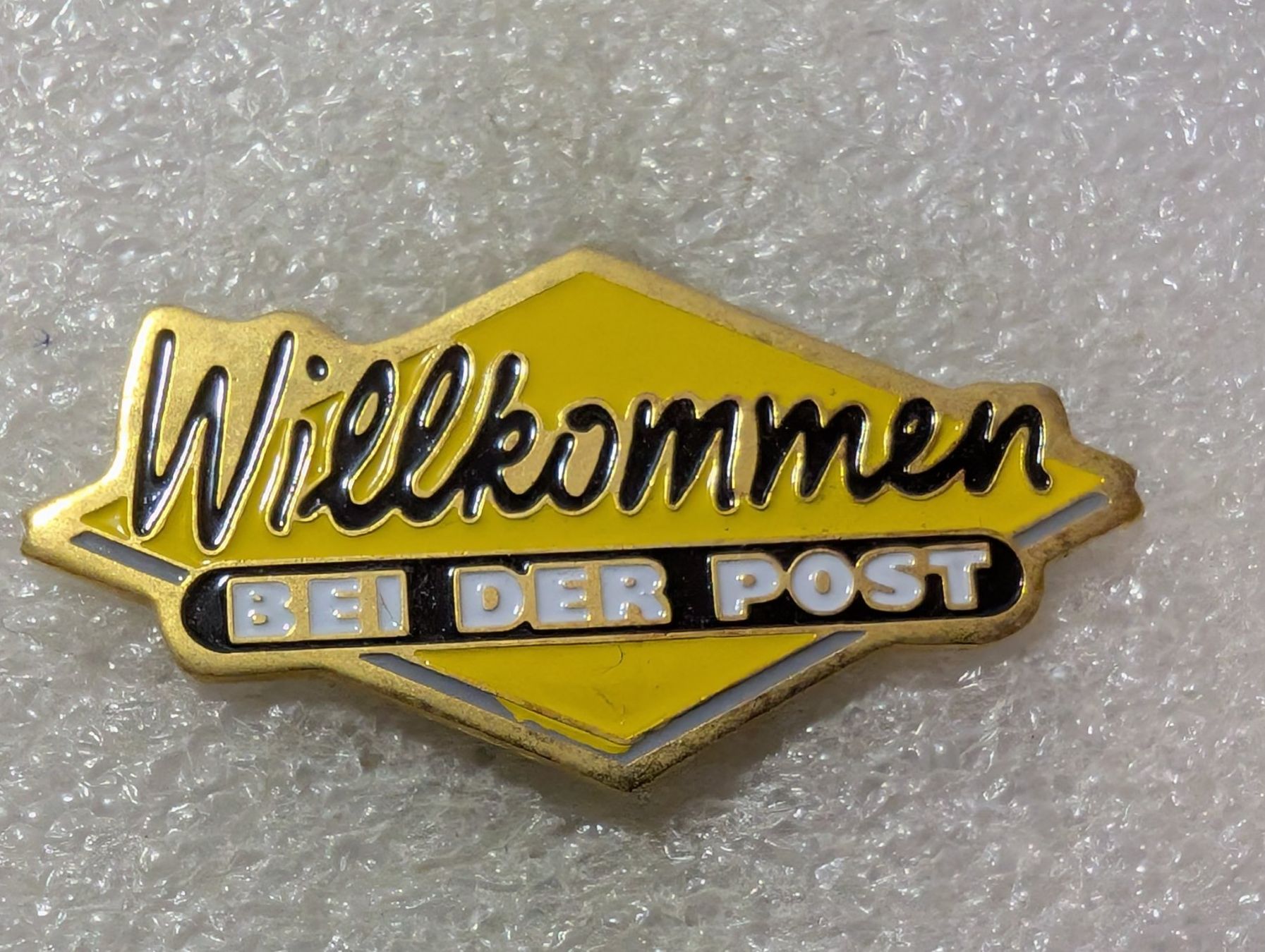 Placchette & Badge: Ansteckpin 107: Willkommen bei der Post – Usato da Oppligen venduto da Pin-Fall-Shop