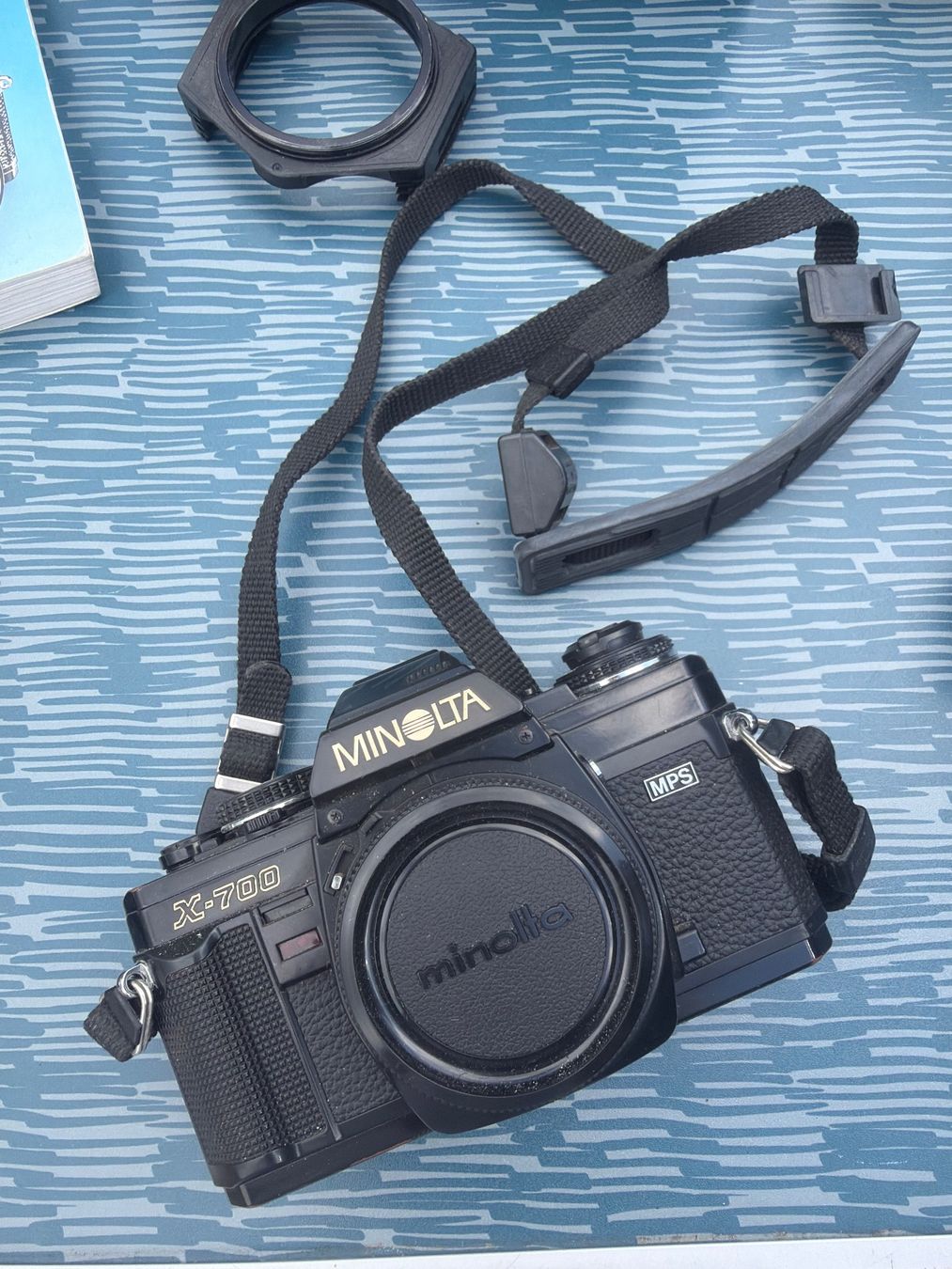 Minolta Fotocamera: Minolta x-700 mit Zubehör – Usato da Schlieren venduto da Luxury.Time 2