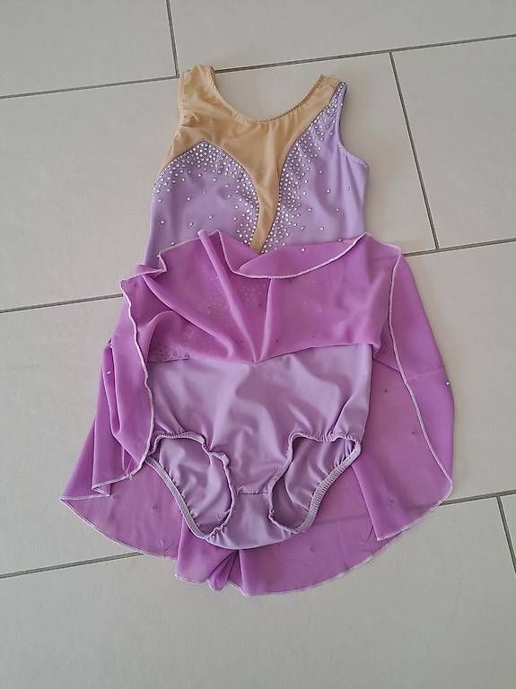 Vestiti & Gonne: Eiskunstlaufkleid – Usato da Buch am Irchel venduto da nellsch87 1