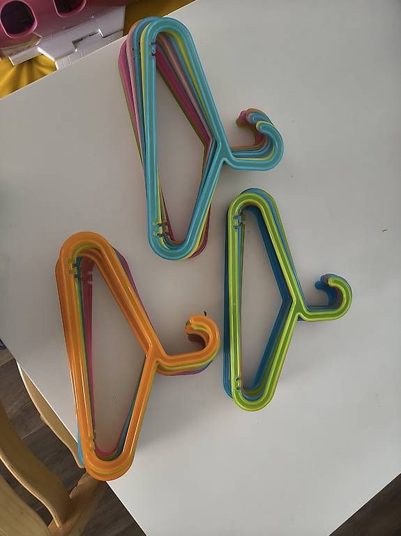 Appendiabiti: Kinderkleiderbügel  – Usato da Reinach BL venduto da Palais_swiss 1