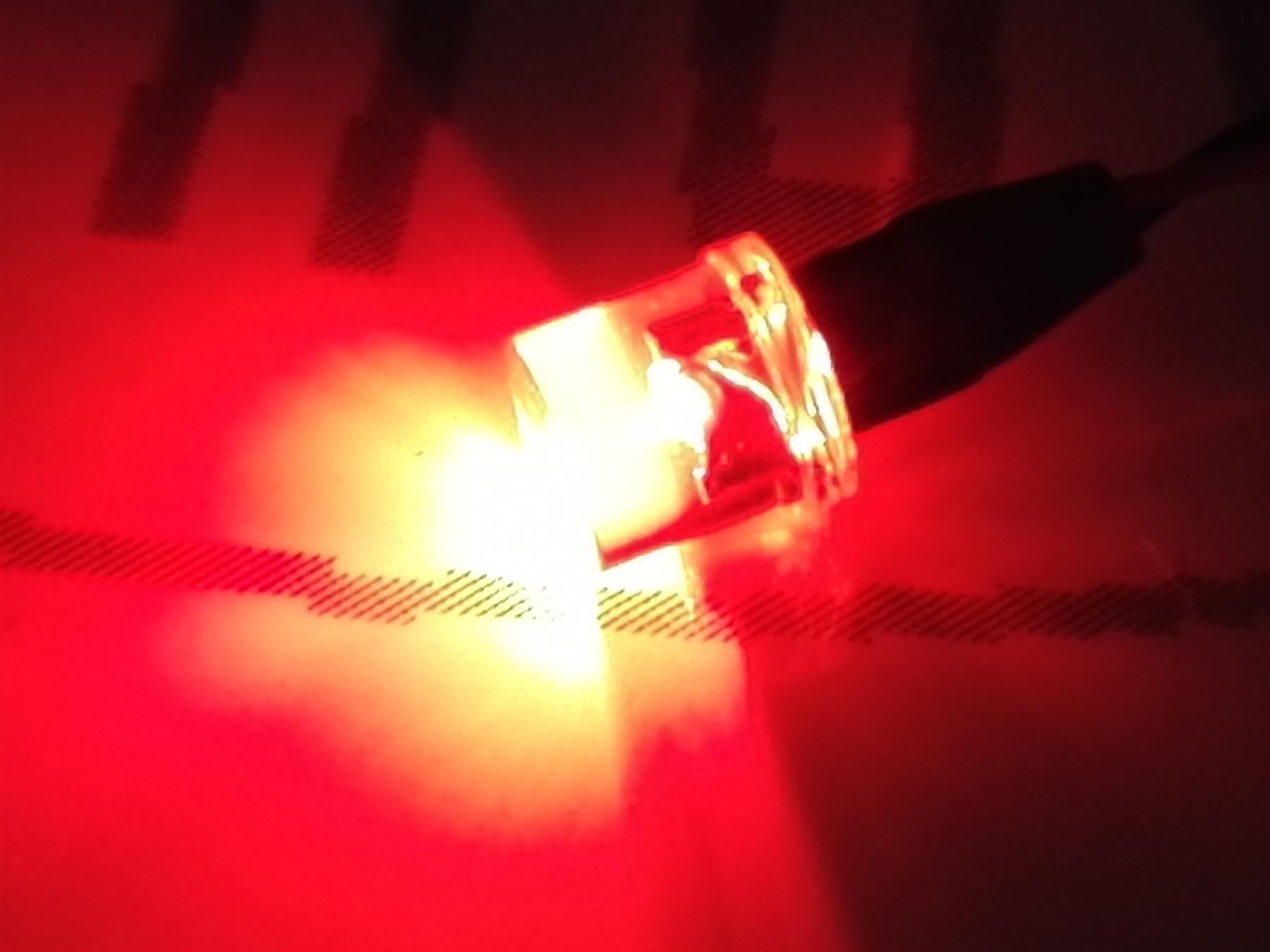 Componenti elettronici: Flachkopf-LED 5mm verkabelt 12V DC, rot – Nuovo (secondo la descrizione) da Luzern venduto da Salefactory