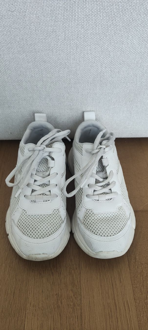 H&M Scarpe per ragazzi: H&M sneakers, size 34 – Usato da Oberbuchsiten venduto da DianaLup 1