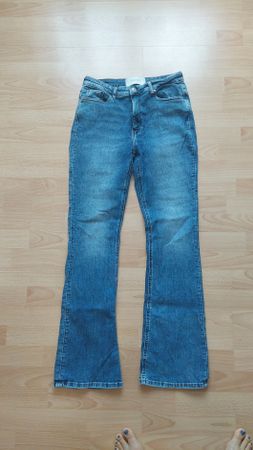Flare Jeans Neu
