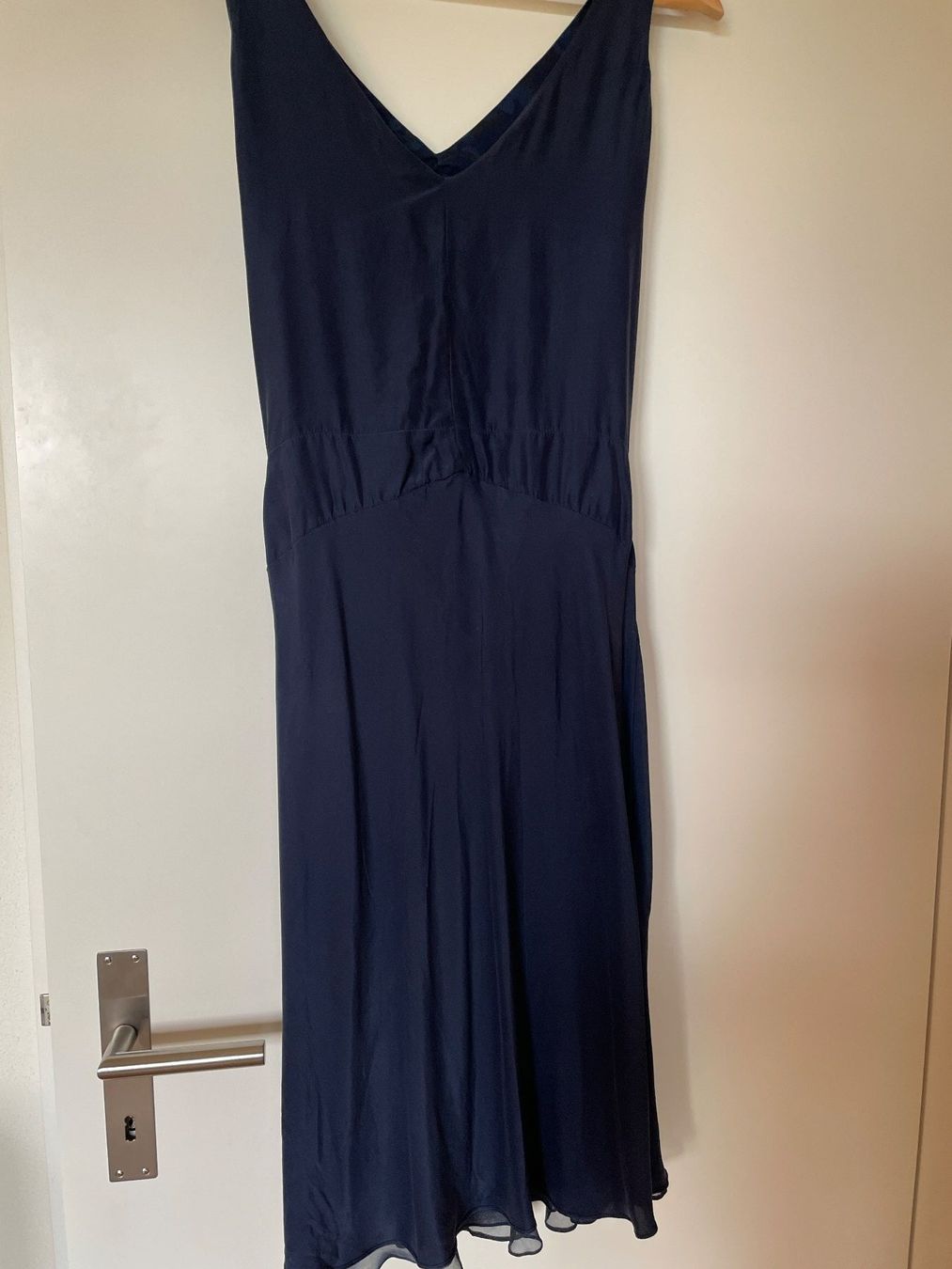 Alba Moda Vestiti: Edles Seidenkleid Dunkelblau Gr.34/36 – Usato da Hämikon venduto da schneider.petra 5