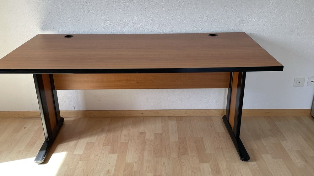 Scrivanie: Bürotisch – Usato da Herznach venduto da sch_ymn8