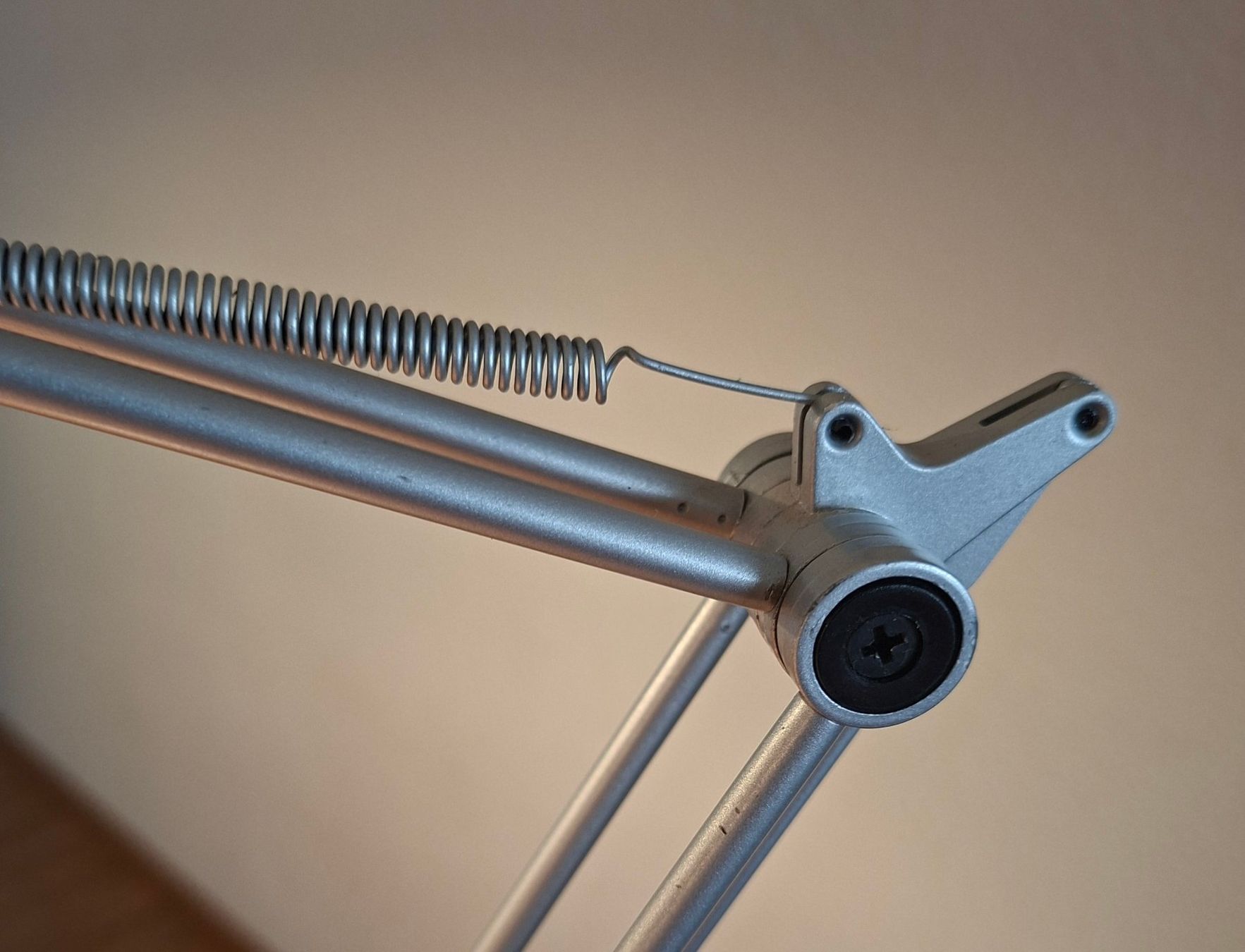 Lampade: Designer Schreibtischlampe Halogen / Extrem praktisch – Usato da Hinwil venduto da Peter560 4