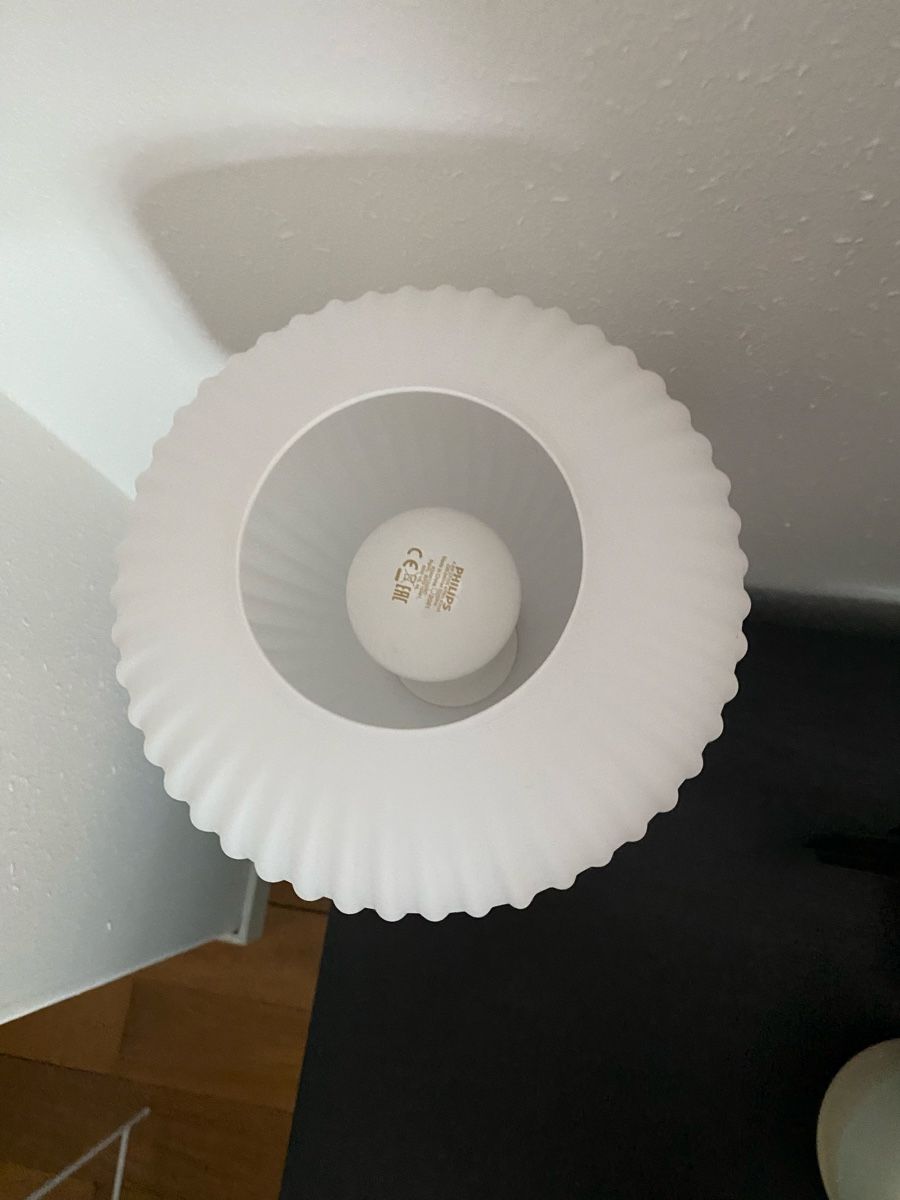Lampade: Tischleichte mit goldenem Fuss – Nuovo (secondo la descrizione) da Winterthur venduto da JasonHa 2