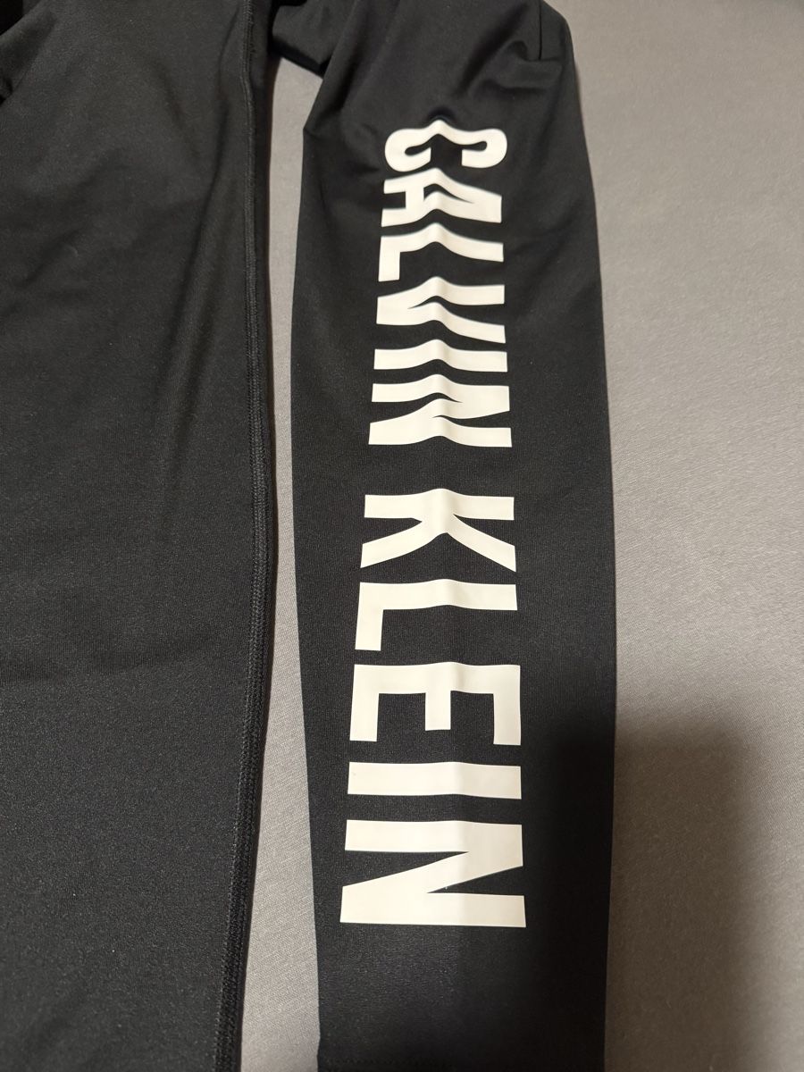 Calvin Klein Leggings: Leggins Calvin Klein – Nuovo (secondo la descrizione) da Choëx venduto da nad_x9m5