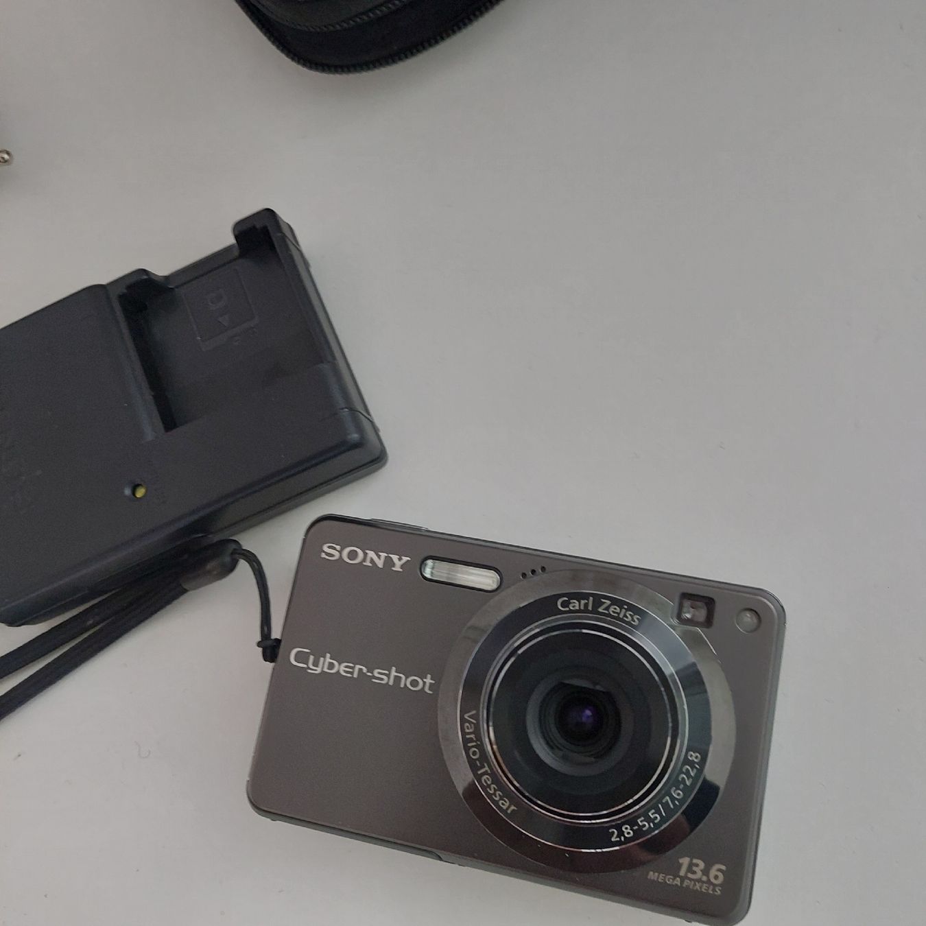 Sony Fotocamera: SONY CYBER-SHOT CARL ZEISS – Usato da Bern venduto da karo123 1