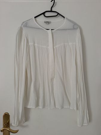2 Chemisier blanc taille M bon état