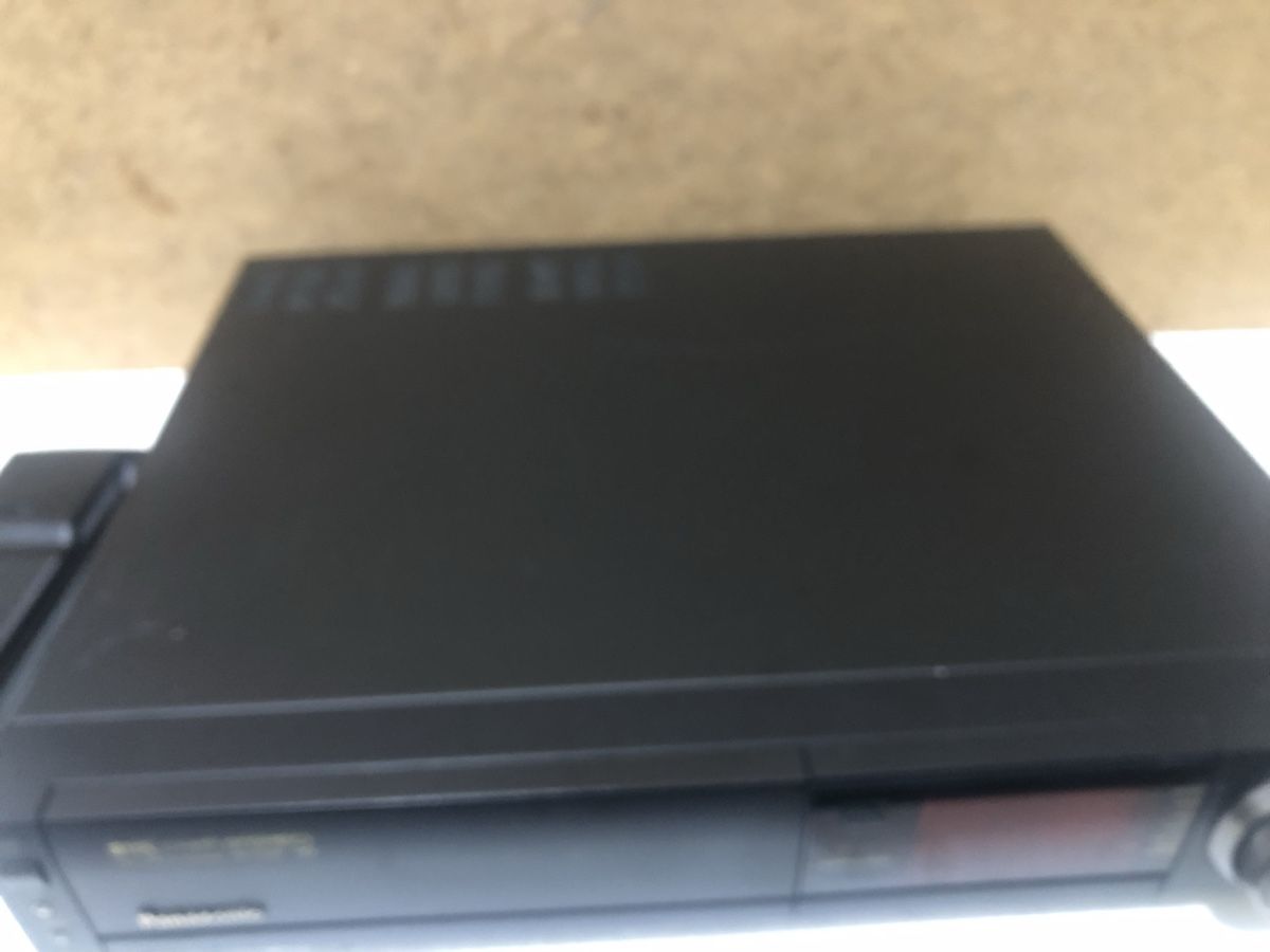 Panasonic Registratori: Panasonic NV-FS90 Super-VHS Videorecorder  – Usato da Biel-Bienne venduto da alos07 5