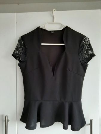 Elegante Kurzarmbluse mit Spitze