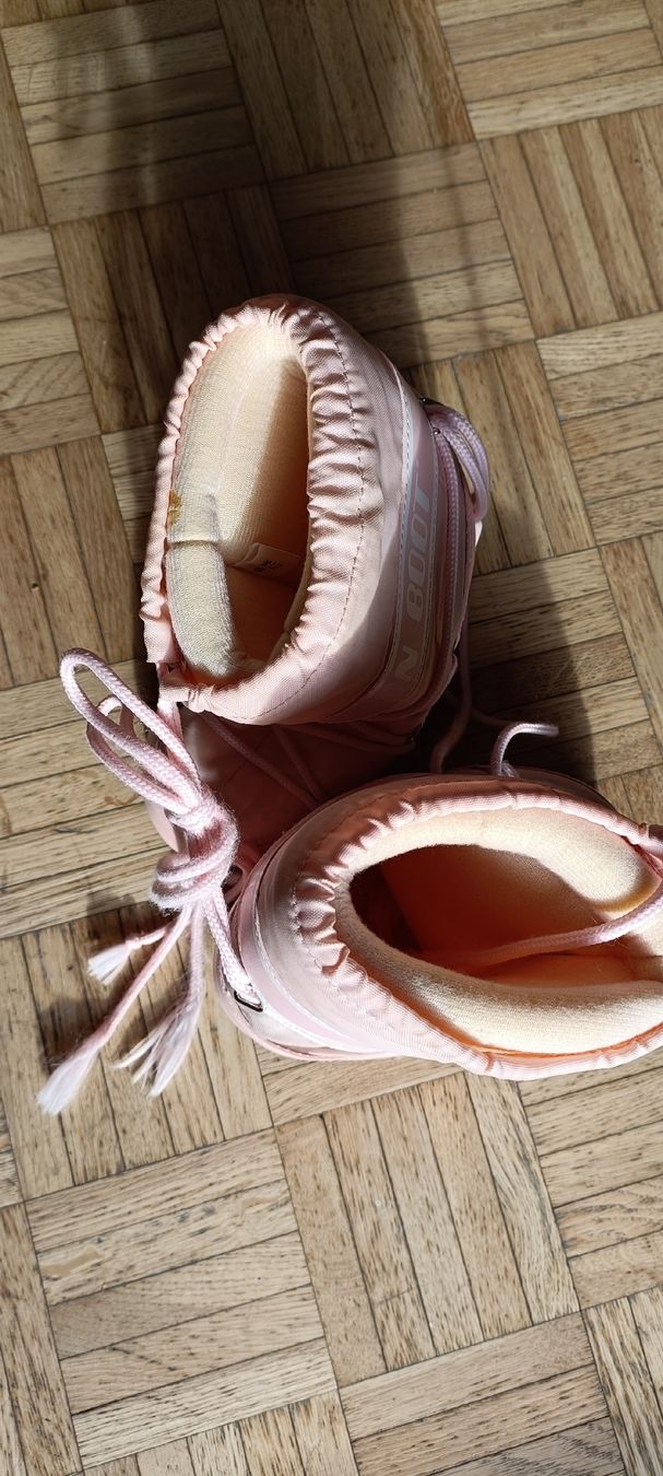 Schuhe für Jungen: Moon Boot rosa chiaro, numero 33 perfetti per la neve! – Gebraucht aus Lugano von ycd_rv8h 3