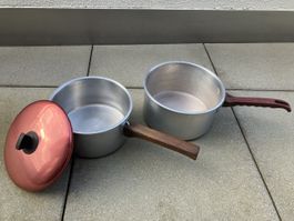2 alte Aluminium Pfannen
