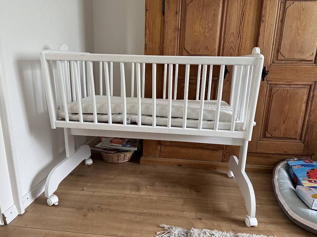 Culle: Babybett Stubenwagen – Usato da Kirchberg BE venduto da funblueberry 2