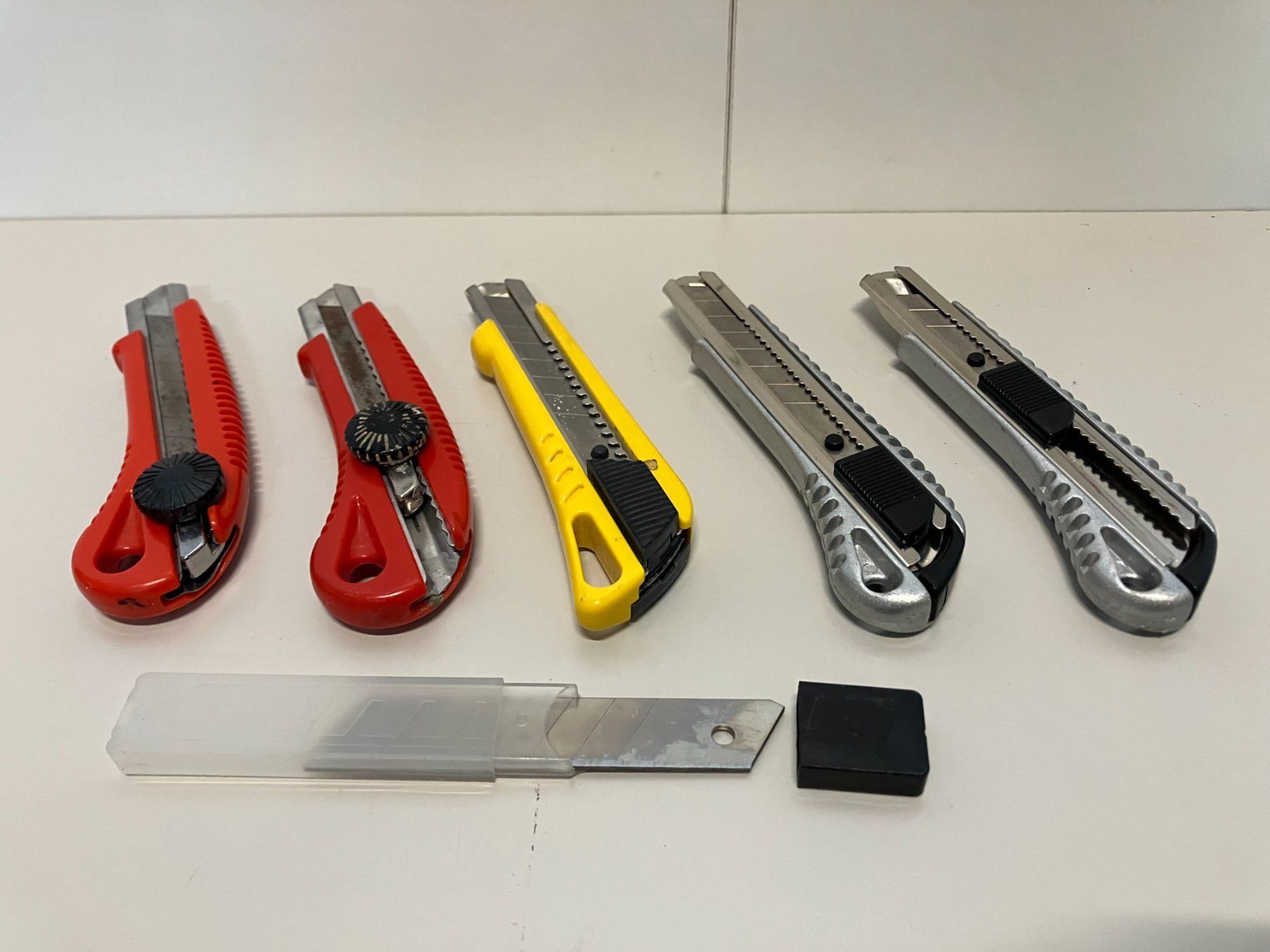 Tutti gli attrezzi: Post. gebr. Profi Cutter/Messer ab 1.- – Usato da Lichtensteig venduto da Buy24International