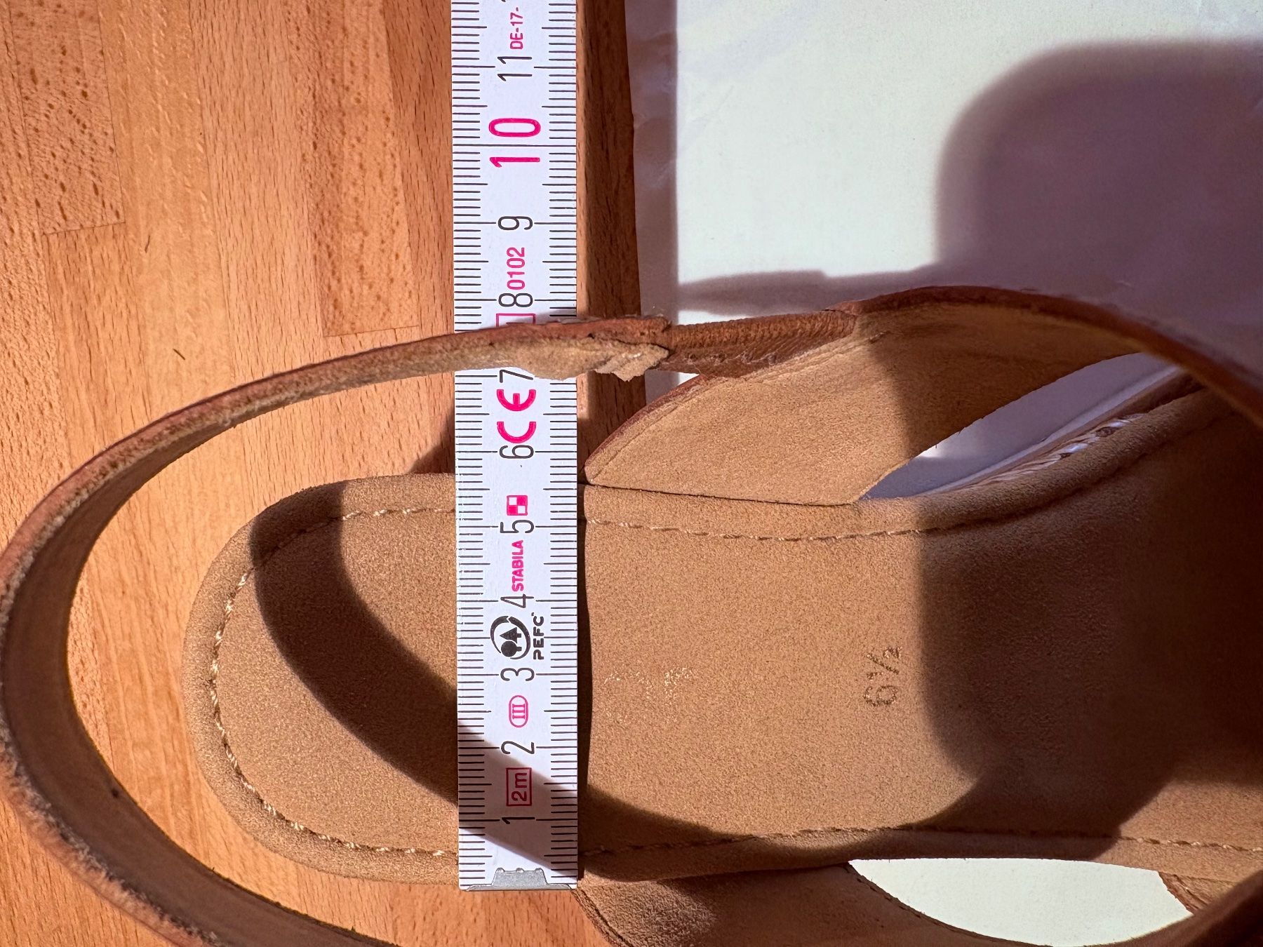 Damenschuhe: Schöne Sandalen in Leder, Größe 6,5 – Gebraucht aus Magden von Mikkaj 8