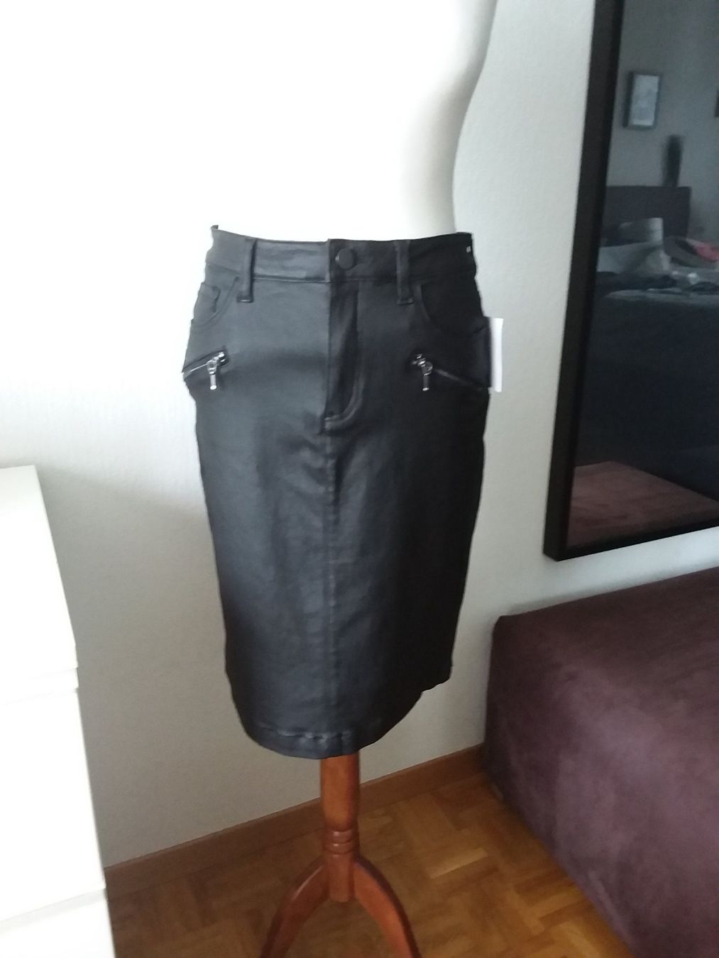 C&A Röcke: Jupe en simili cuir noir C&A T38 – Neu und originalverpackt aus chêne-bourg von patty190