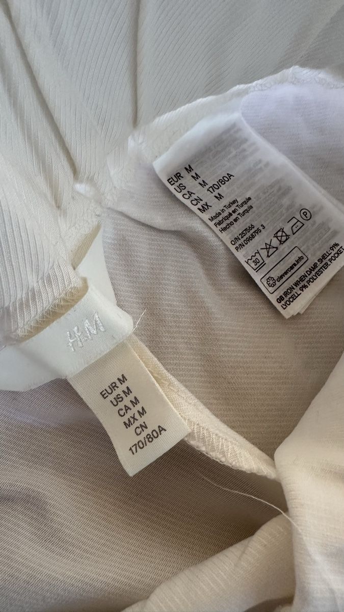 H&M Pantaloni: H&M Shorts weiss Grösse M – Usato da Wolfhalden venduto da Bambam74 1