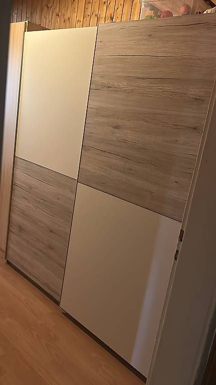 Armadi: Verkaufe Kleiderschrank – Usato da Breitenbach venduto da xhe_lzw9